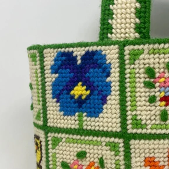 Vintage Rare Design Nature Handmade Needle Point Purse, Cream Green - Picture 3 of 10